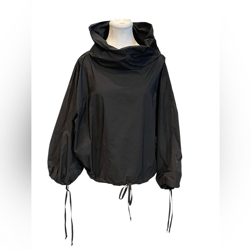 Women’s Black Hooded Utility Pullover Jacket
